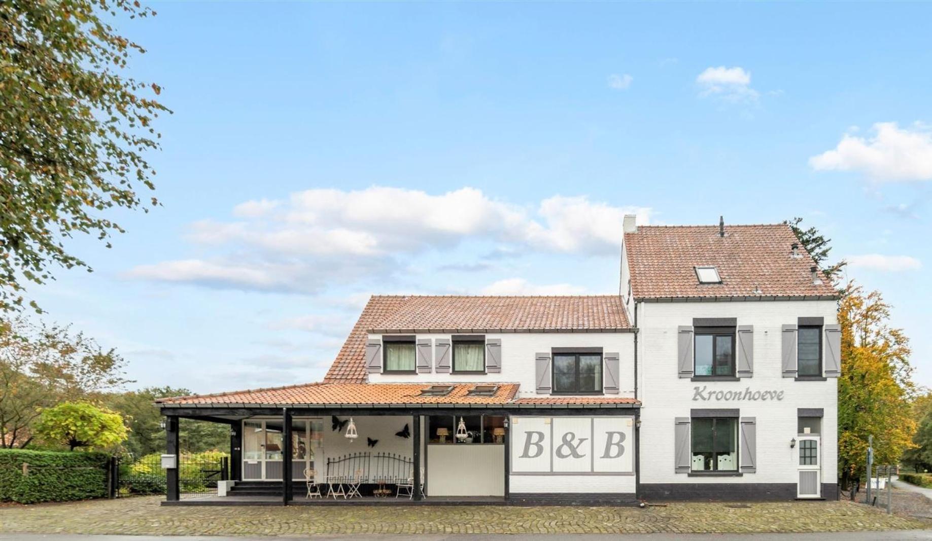 B&B De Kroonhoeve Beringen Eksteriør bilde