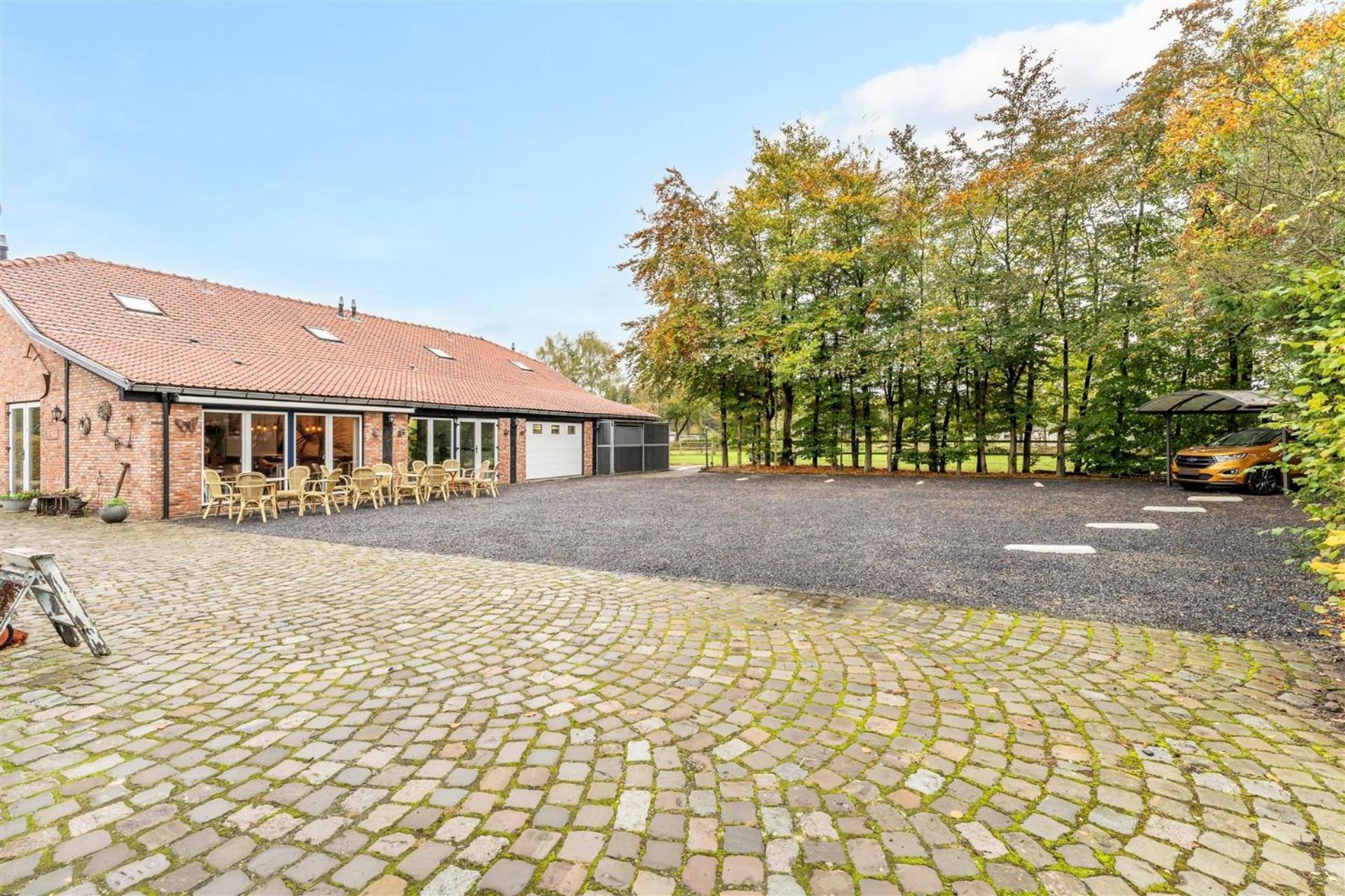 B&B De Kroonhoeve Beringen Eksteriør bilde