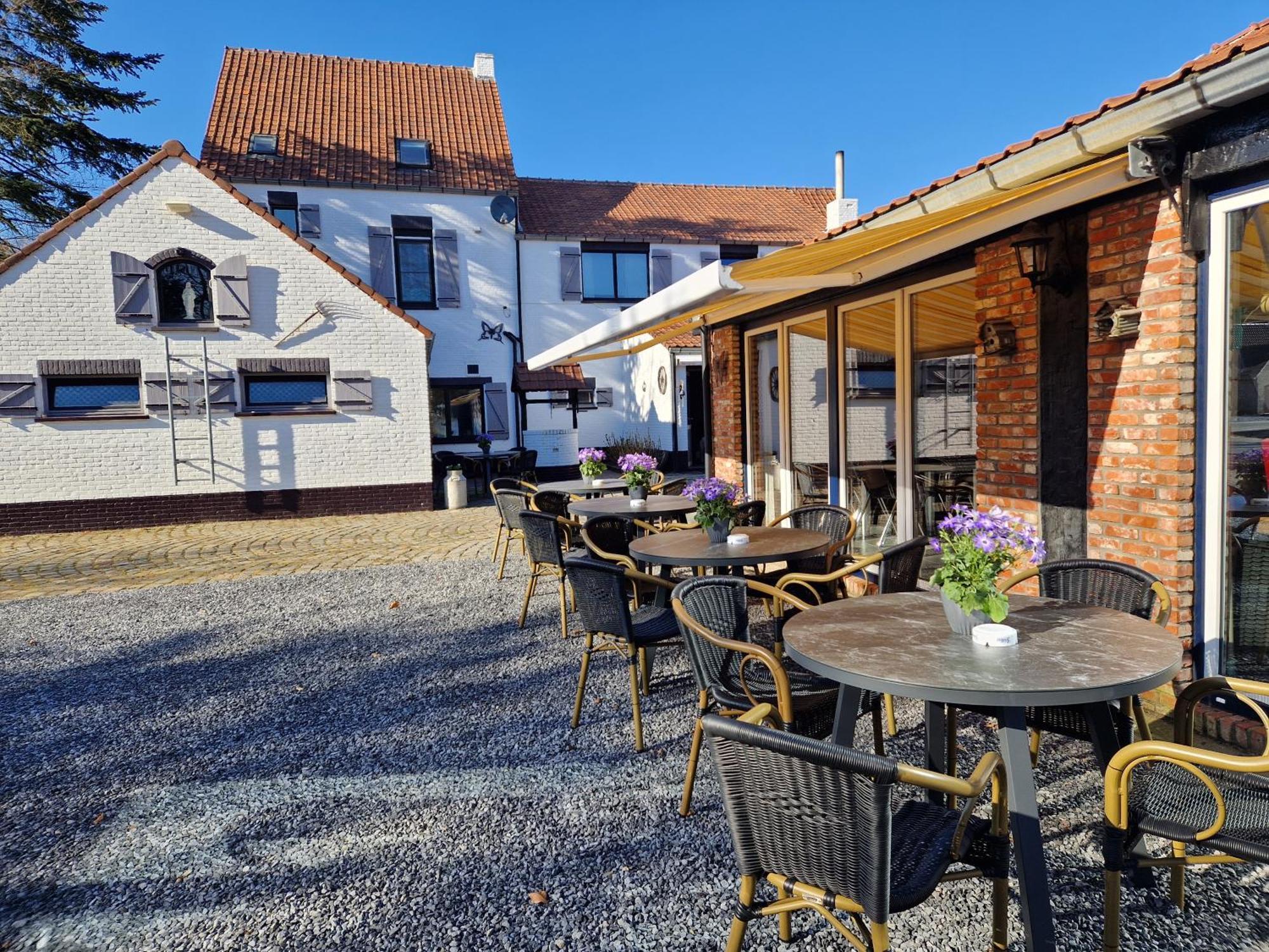 B&B De Kroonhoeve Beringen Eksteriør bilde