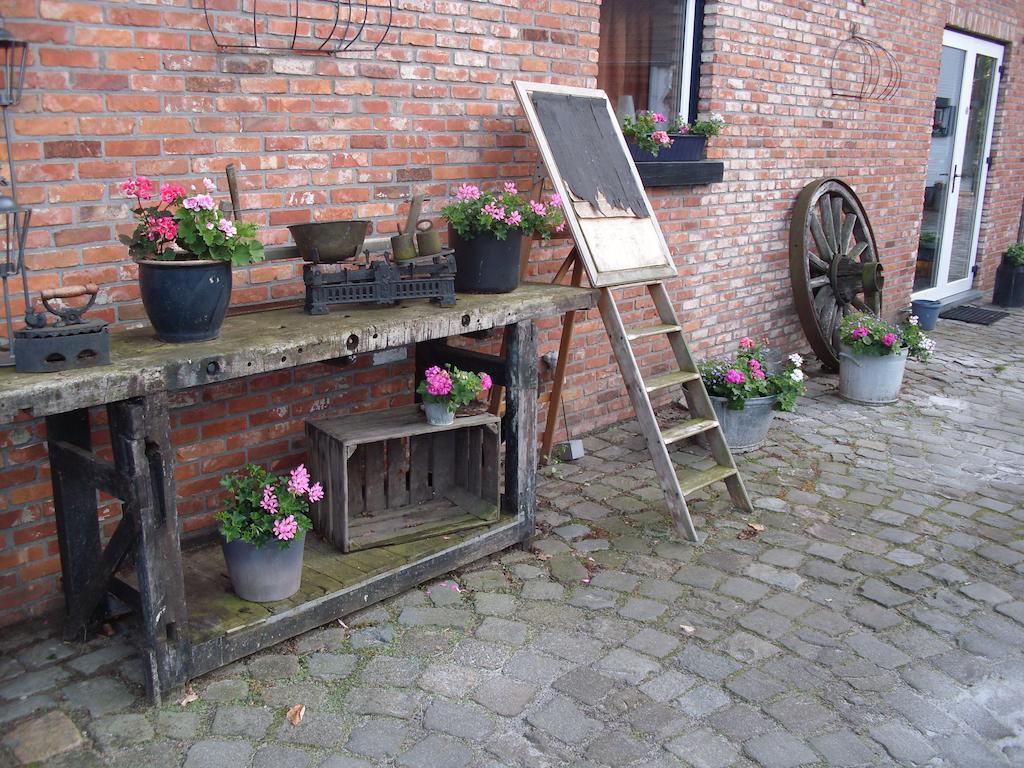 B&B De Kroonhoeve Beringen Eksteriør bilde