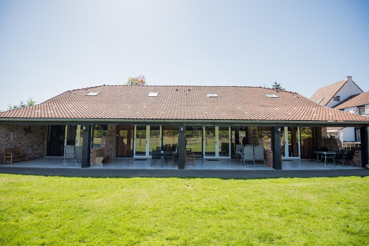 B&B De Kroonhoeve Beringen Eksteriør bilde